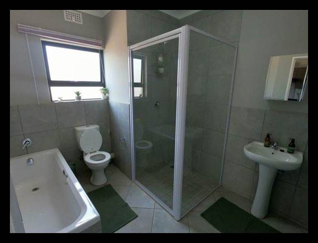 3 BEDROOM APARTMENT FOR SALE IN NORTON PARK